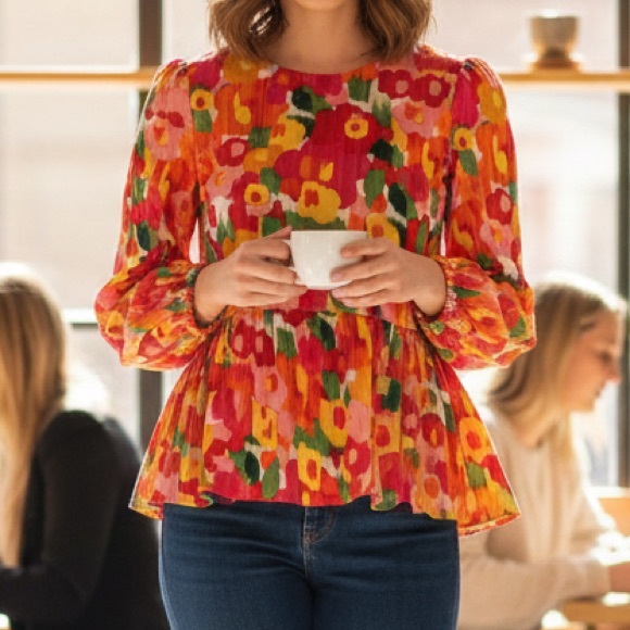 Tuckernuck Tops - Tuckernuck Pomander Place Magnolia Water Color Carlota Blouse SIZE XL